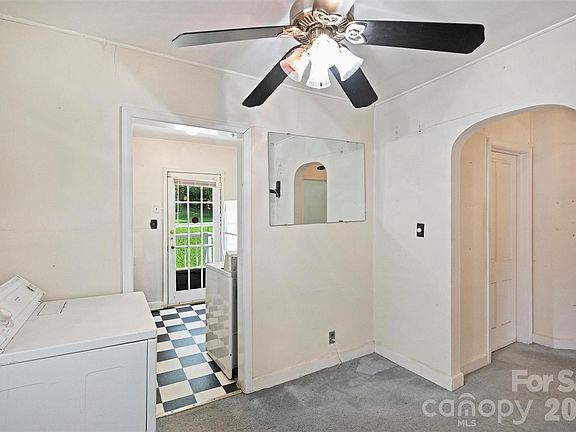 4th image of 1211 Woodland Dr