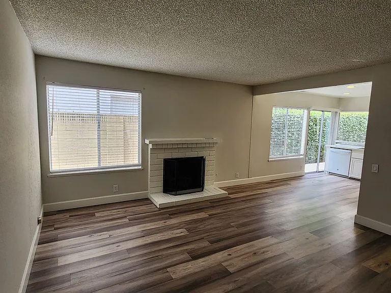 26731 Valpariso Dr — Photo 7
