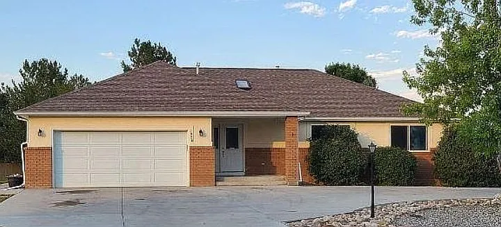 2 bed, 1200 sqft, $1,350 — Photo 1