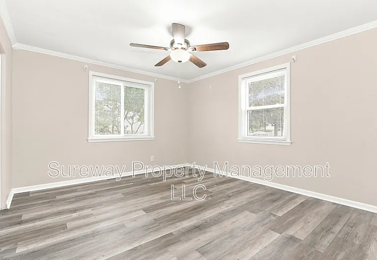 208 Knight Ave — Photo 8