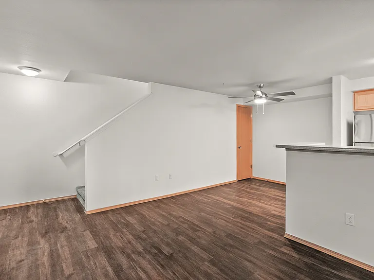 2x2 Townhome Living Room +Dining Room