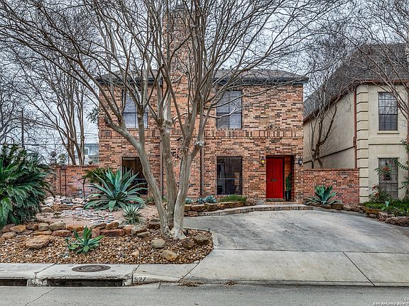 3rd image of 527 THELMA DR