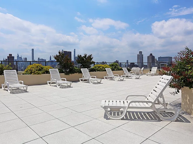 1775 York Ave #27F — Photo 7