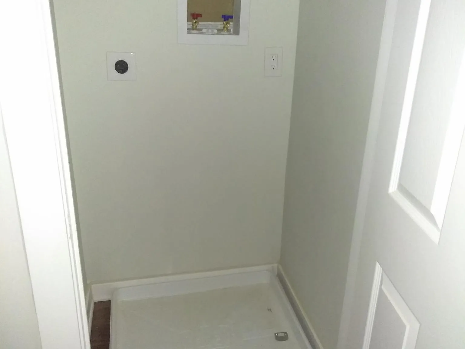 3 bed, 850 sqft, $1,350 — Photo 4