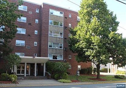 2nd image of 1575 Center Ave #4D-754D