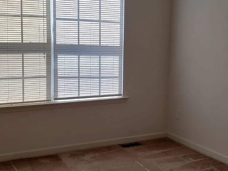6428 Creekbend Dr — Photo 23