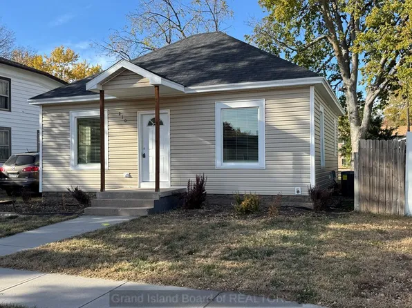 210 E 9th St, Grand Island, NE 68801