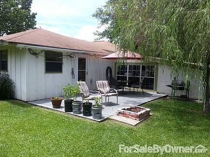 4th image of 2106 Woodmont St