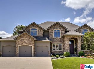 21459 Walnut St, Elkhorn, NE 68022