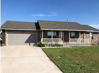 850 S Donna Ave, Garden City, KS 67846