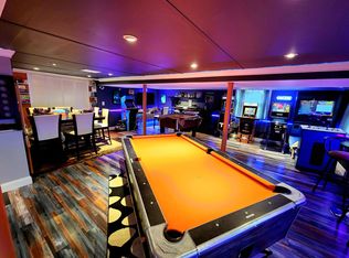 1124 Five Mile Line Rd, Webster, NY 14580