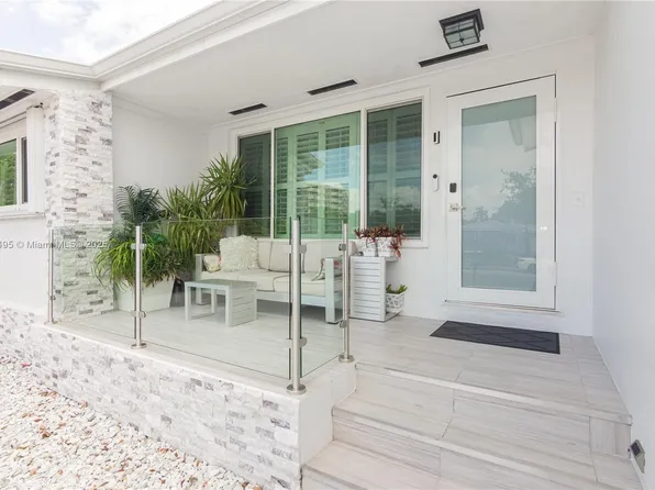 7549 Adventure Ave, North Bay Village, FL 33141