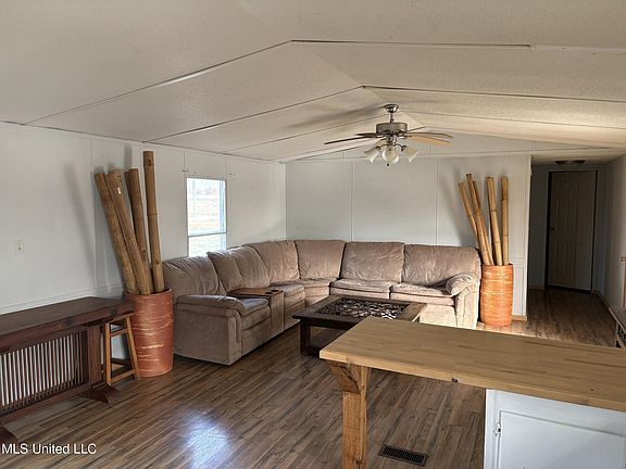 3rd image of 152 Ed Hawkins Rd