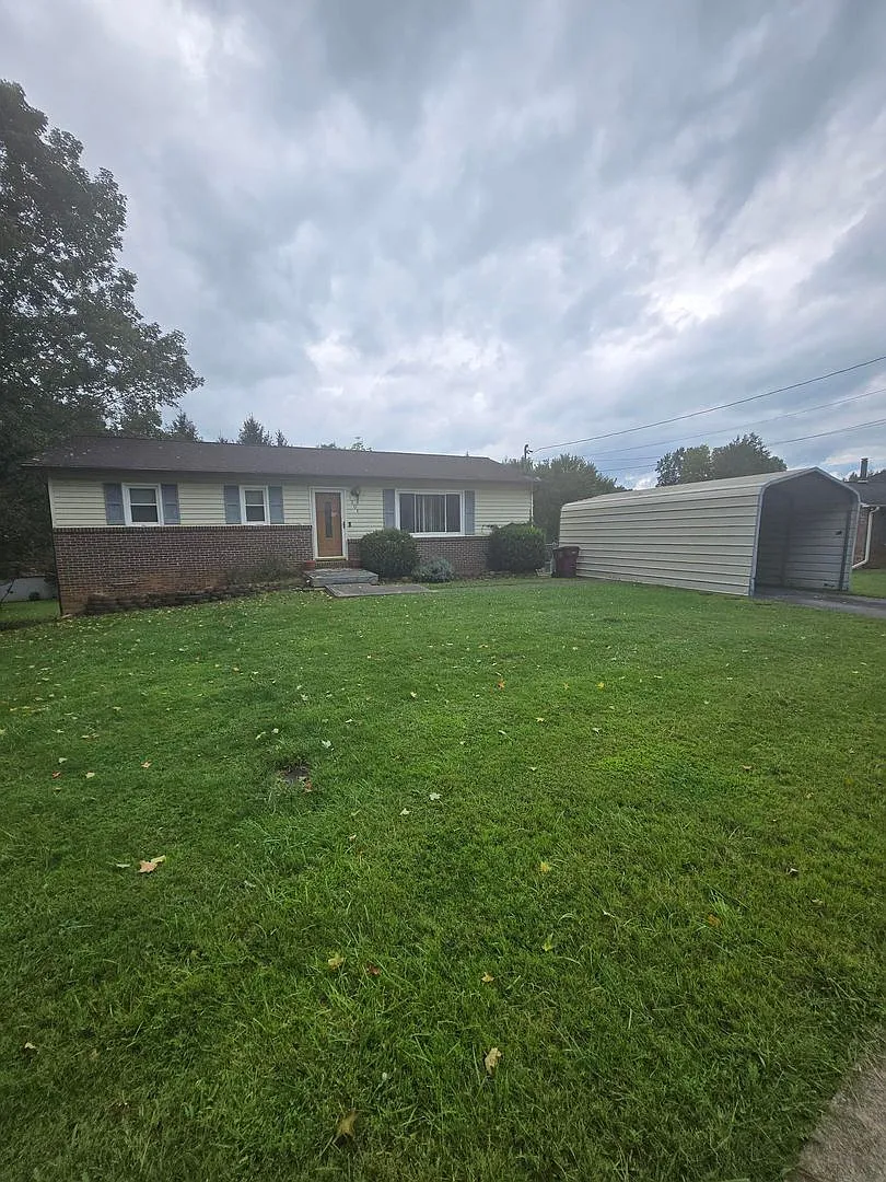 Building Photo - 1301 Cobblestone Ct