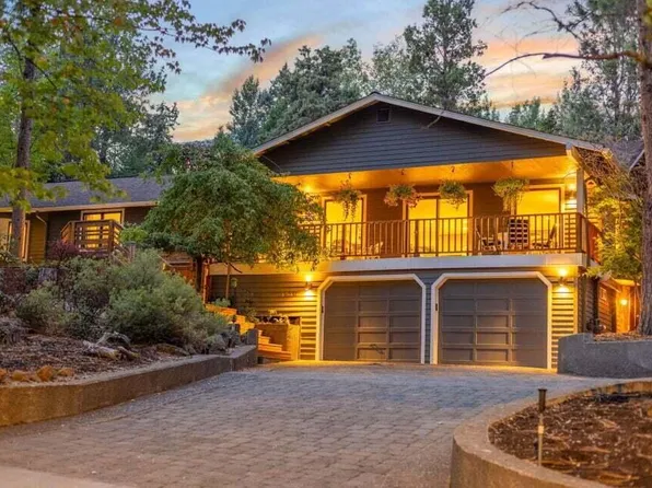 1510 NW West Hills Ave, Bend, OR 97703