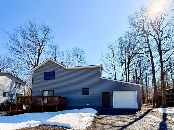 1300 Cambell Way, Tobyhanna, PA 18466