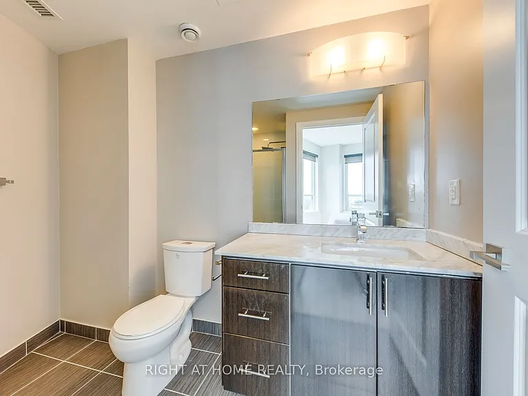 7171 Yonge St #2415 — Photo 7
