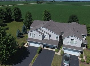 1890 Candlelight Cir, Montgomery, IL 60538