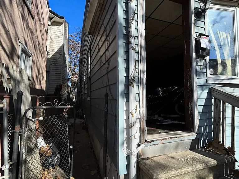 104 Fulton St — Photo 6