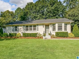 4304 Mountaindale Rd, Birmingham, AL 35213