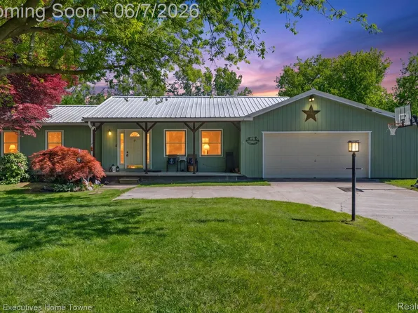 6560 Roach Rd, Lexington, MI 48450