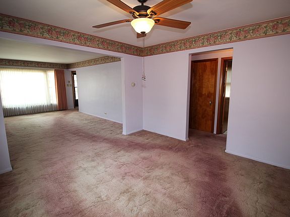 5th image of 11722 S Artesian Ave
