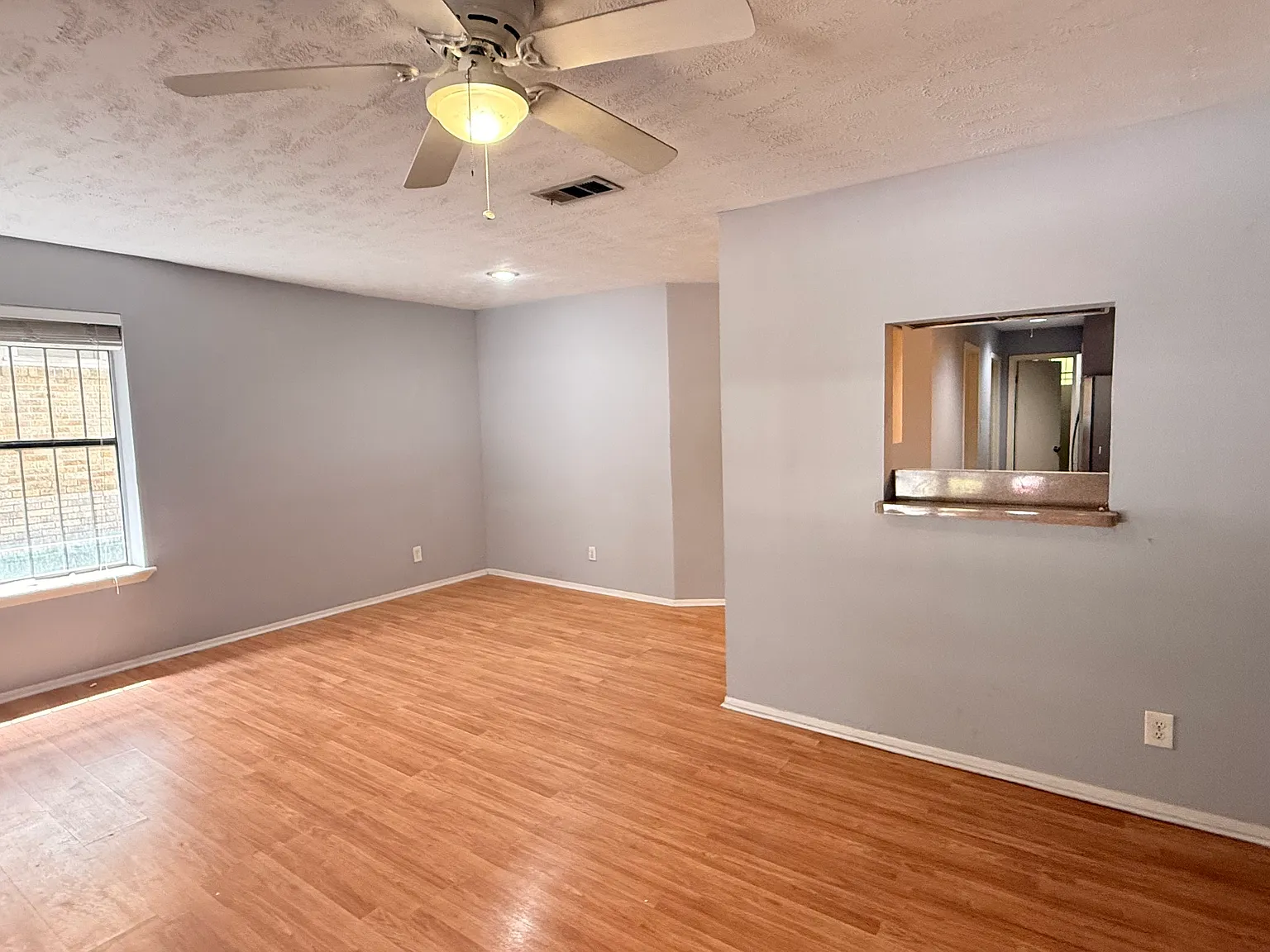 2 bed, 1692 sqft, $1,900 — Photo 4