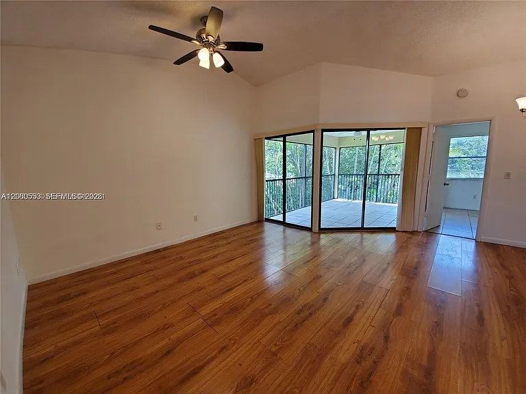805 N Franklin Ave #805L — Photo 21