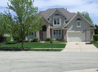 2370 Lansburgh Ct, Aurora, IL 60502