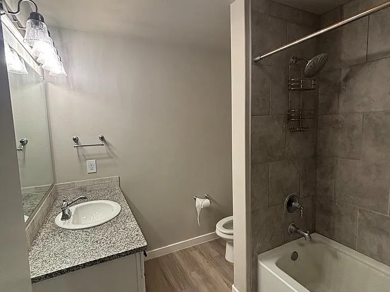 2827 Battle Ave — Photo 11