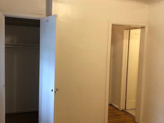 5th image of 326 E South Temple St