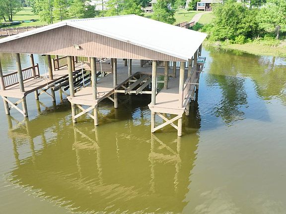 3rd image of 230 Vivi Ln