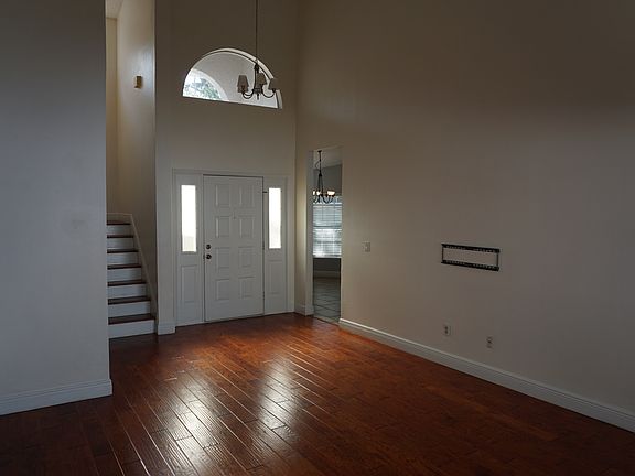 3rd image of 10740 Satinwood Cir