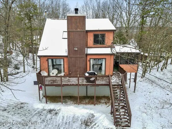 2255 Scarborough Middle, Bushkill, PA 18324