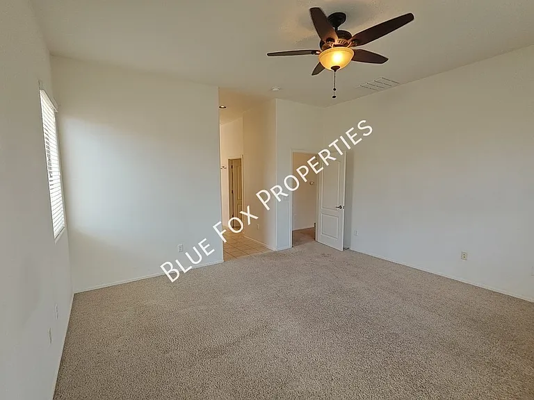 324 N Oak Tree Canyon Loop — Photo 31