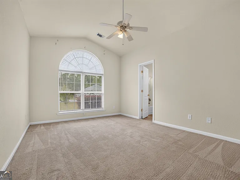 636 Oakland Hills Dr — Photo 14