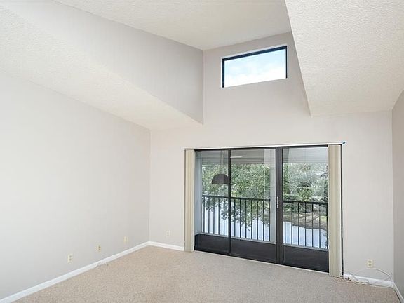 3rd image of 1015 Green Pine Blvd APT B3