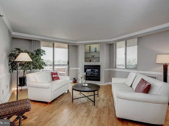 5th image of 1276 N Wayne St APT 630