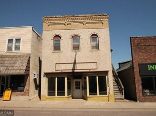 210 N Chestnut St, Chaska, MN 55318