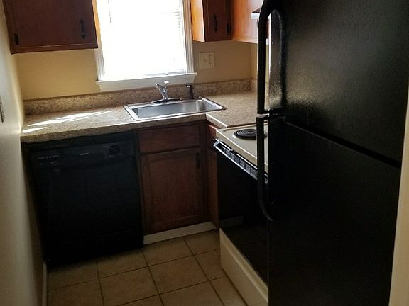 2nd image of 310 N Hite Ave APT 3