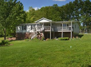 110 Davidson Ln, Jeannette, PA 15644