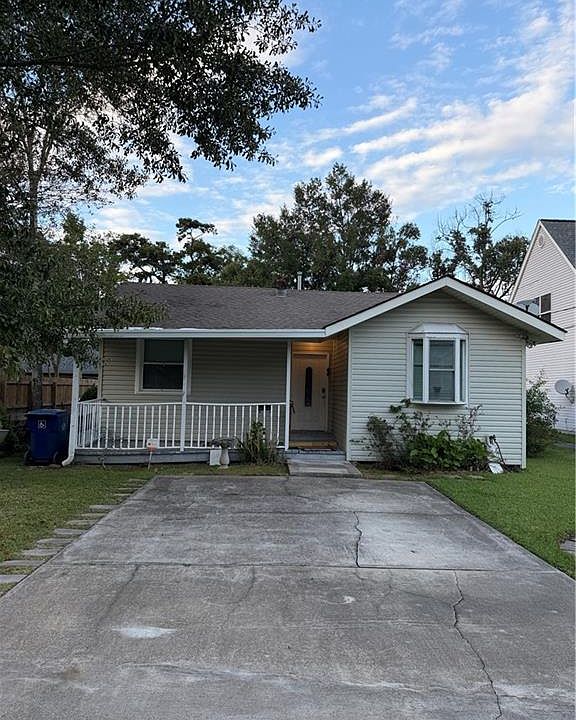 1st image of 624 Teddy Ave
