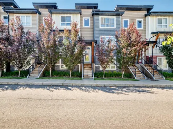 125 SW Walgrove Cv SE, Calgary, AB T2X 4E1
