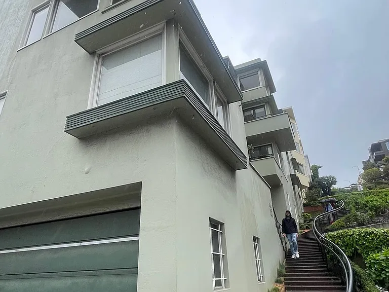 1003 Lombard St — Photo 3