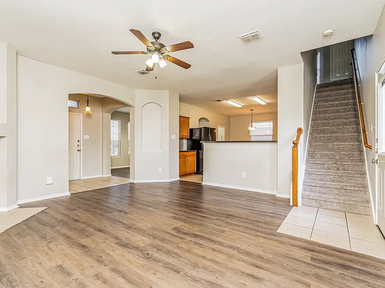 1253 Spring Water Dr — Photo 5