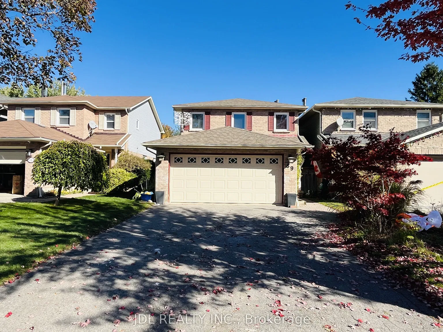 4 bed, $3,350 — Photo 1