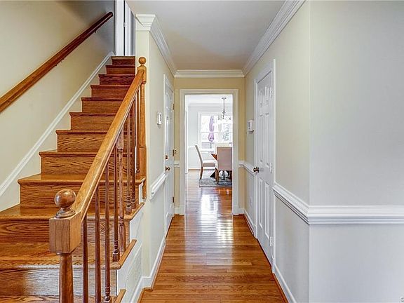 5th image of 1707 Bramsford Ct