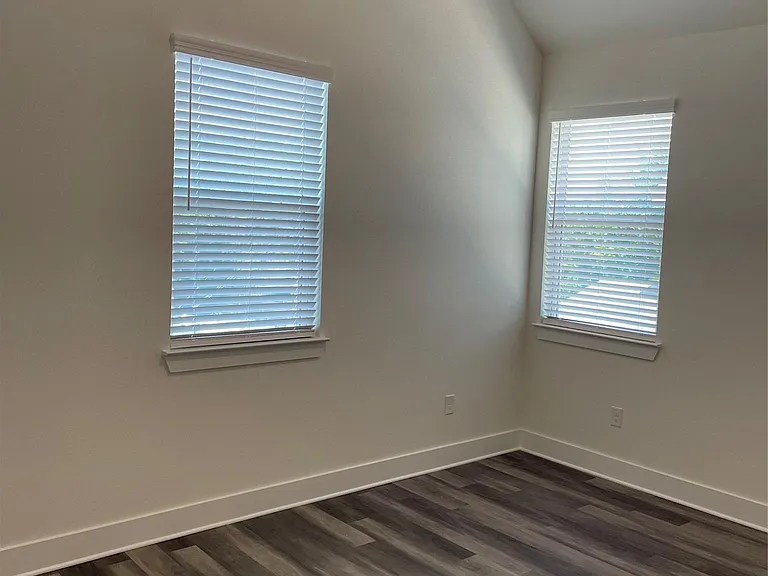6901 Carver Ave #1 — Photo 22