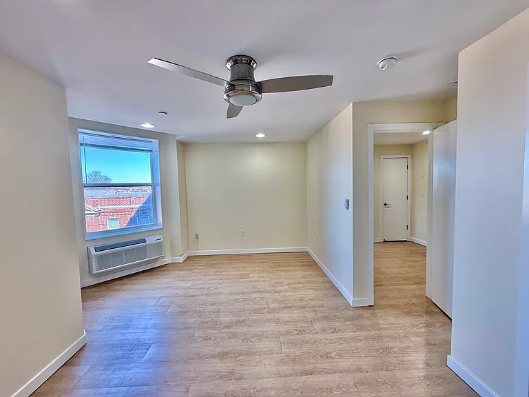 249 S 49th St #8O6 — Photo 61