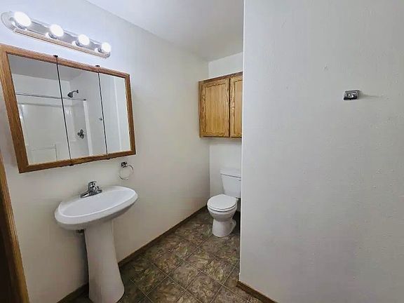 5th image of 324 Maylea Pl #1